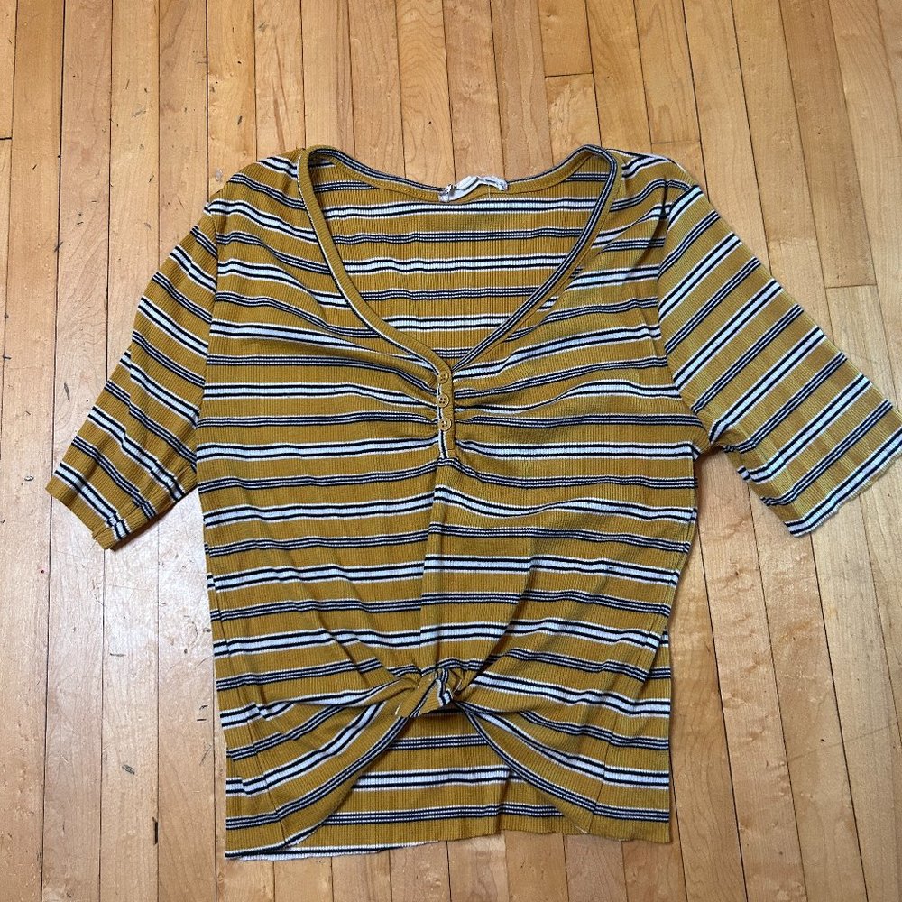 Custom Cropped Yellow Striped Quarter Sleeve Tee